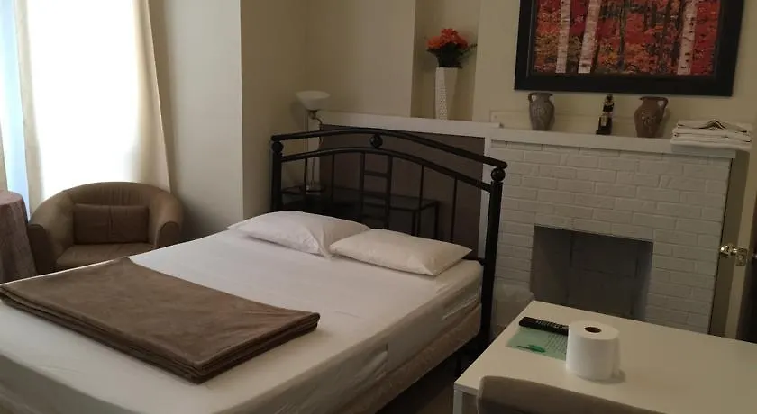 Guest house Adas Guesthouse Toronto