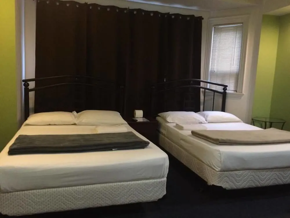 Guest house Adas Guesthouse Toronto