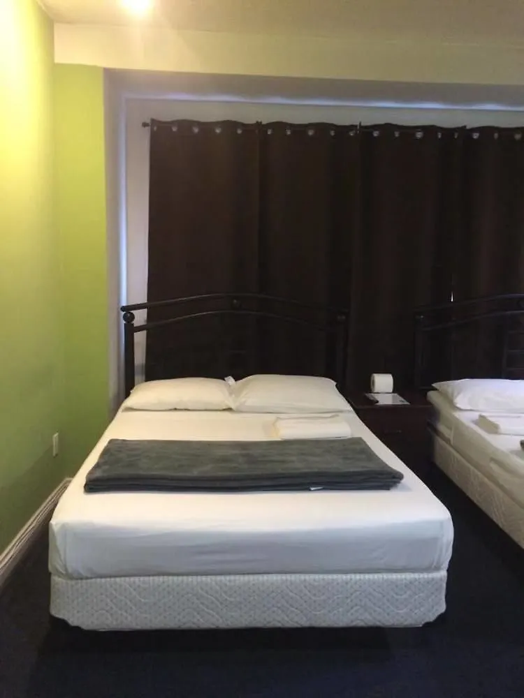 Adas Guesthouse Toronto