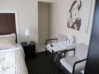 Adas Guesthouse Toronto