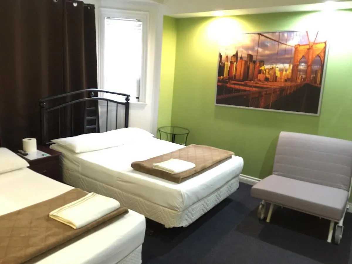Adas Guesthouse Toronto Guest house