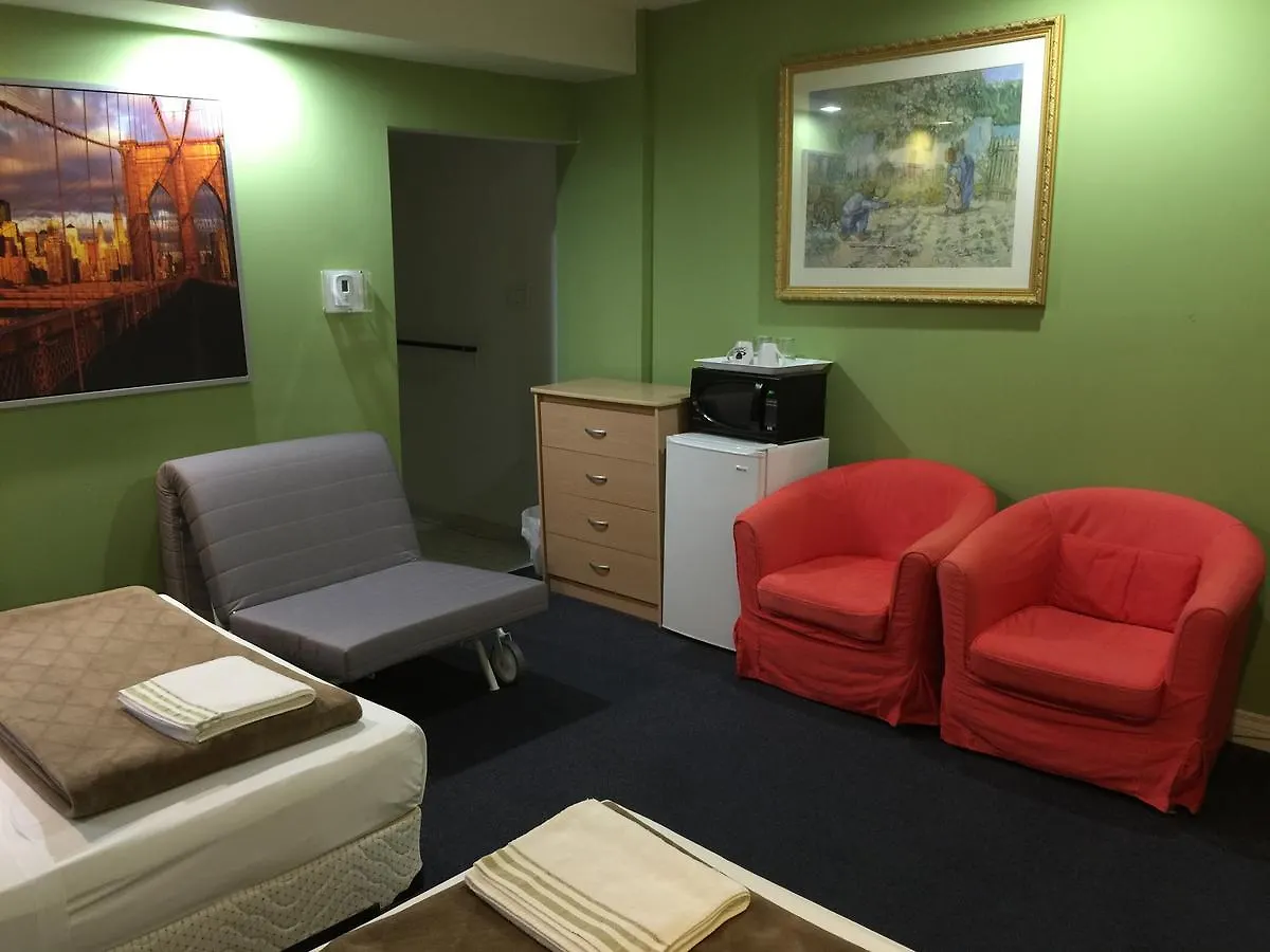 Adas Guesthouse Toronto 2*,  Canada